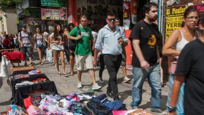 En este momento estás viendo El Gobierno de la Ciudad llevó a cabo operativos para desalojar manteros en el barrio porteño de Once